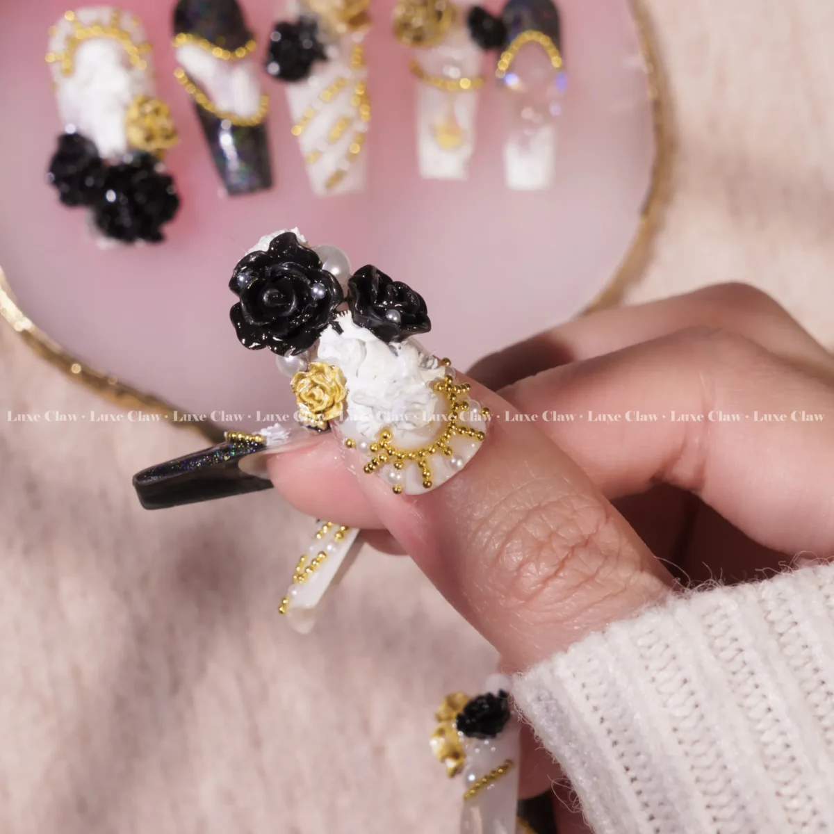 Black Rose Elegance - Image 5