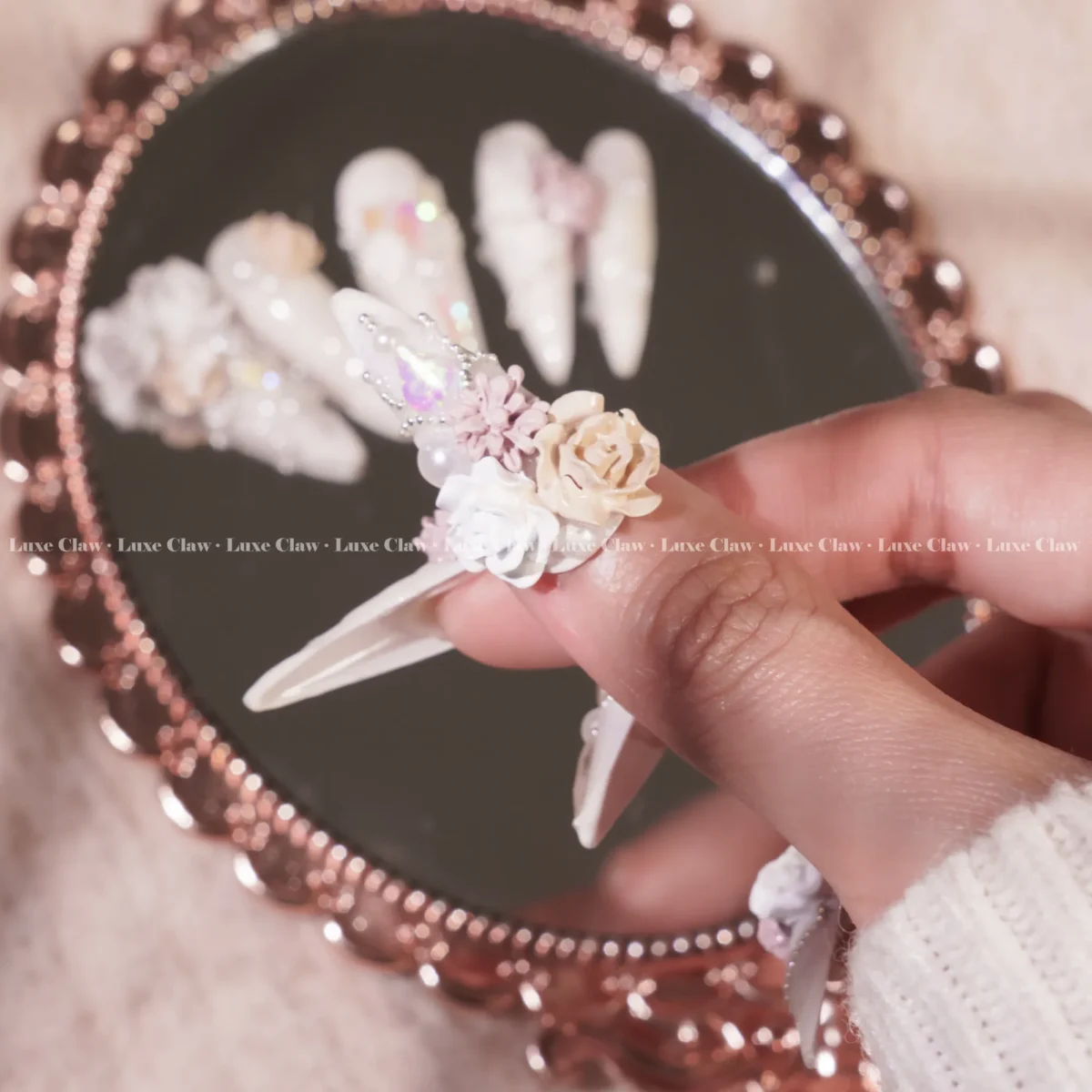 Glow-in-the-Dark Elegance Crystal Floral - Image 2