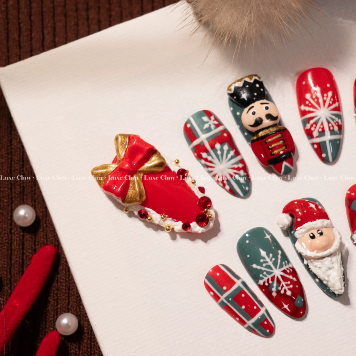 Classic Christmas Set - Image 4