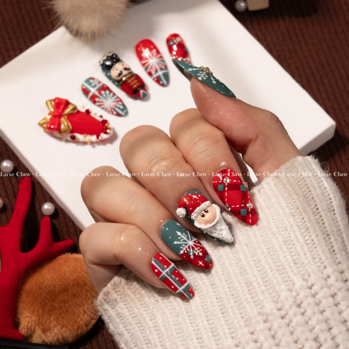 Classic Christmas Set - Image 5