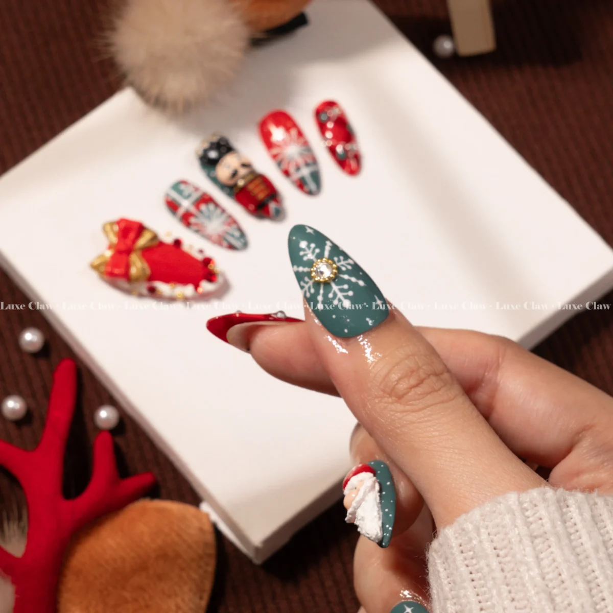 Classic Christmas Set - Image 7
