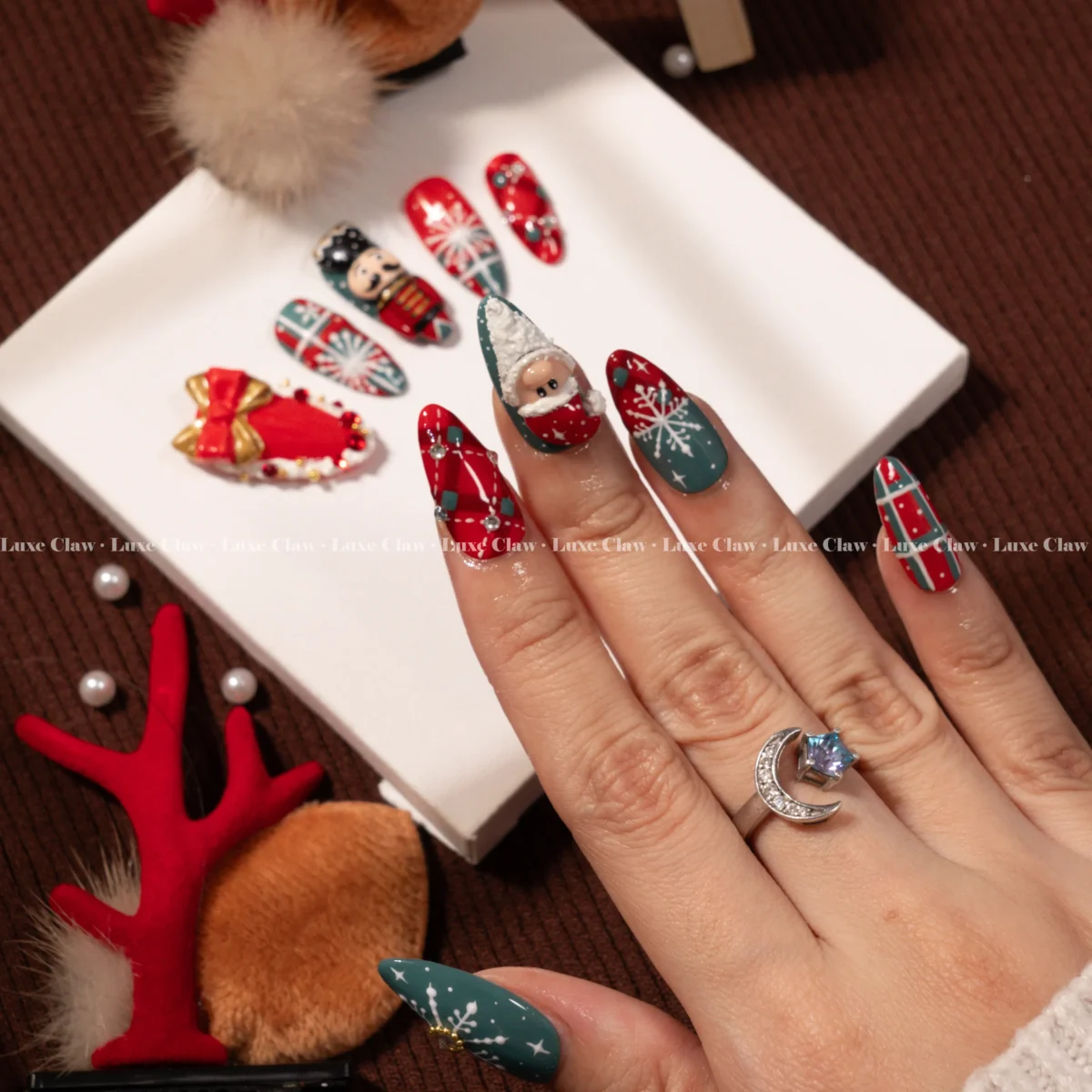 Classic Christmas Set - Image 6