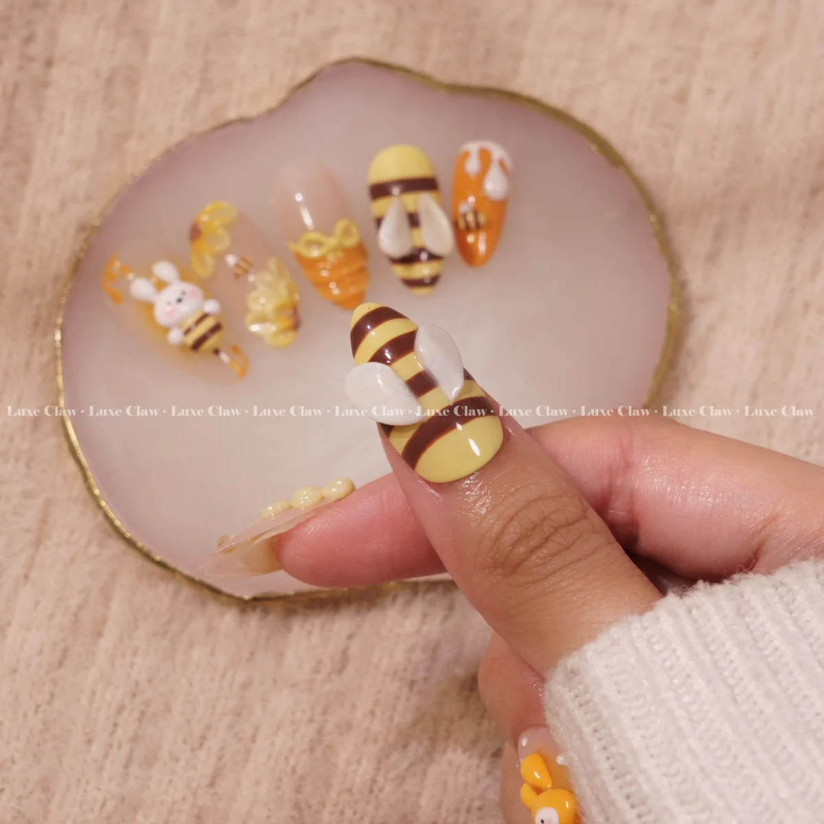 Honey Bee Bliss - Image 6