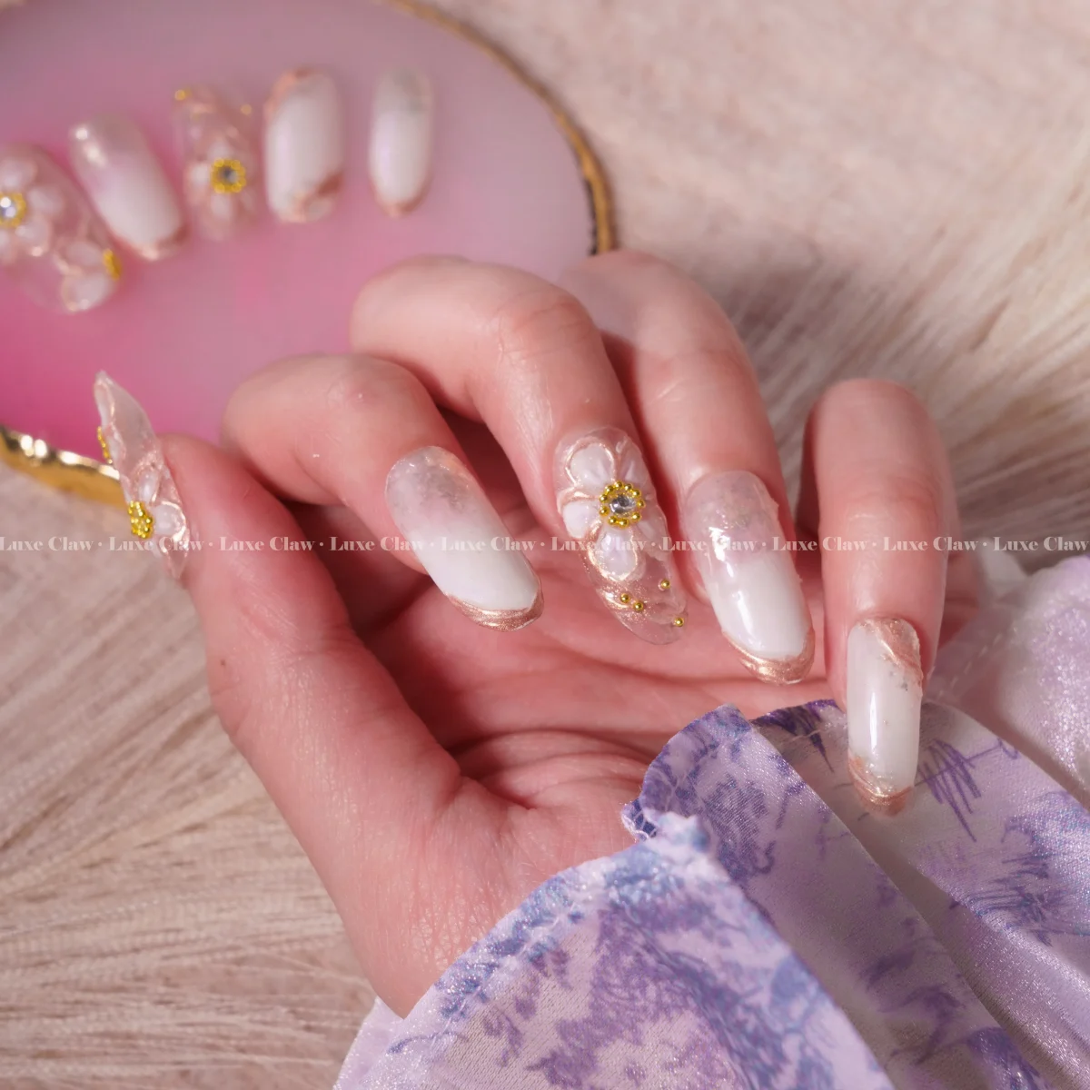 White Cherry Blossom Glow - Image 5