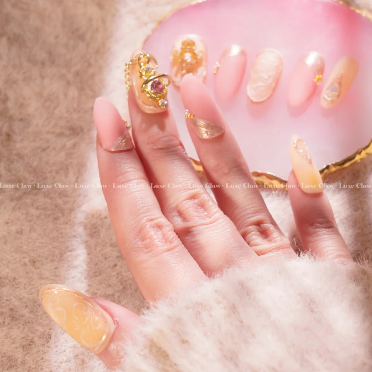 Golden Glimmer - Image 5