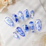 Lapin En Porcelaine Bleue