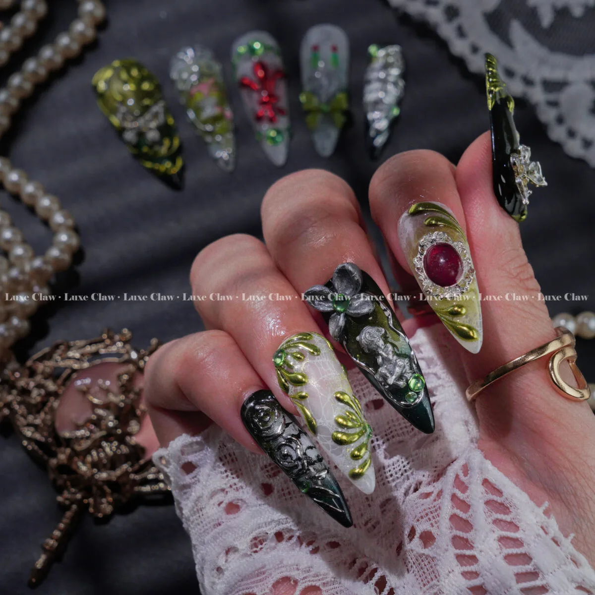 Gothic Halloween - Image 4